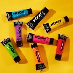 Moon Creations Intense Neon Face And Body Paint Paars 12ml 6 Moon Creations Intense Neon Face And Body Paint Paars 12ml -Glitter Winkel intense neon face and body paint paars 12ml 2